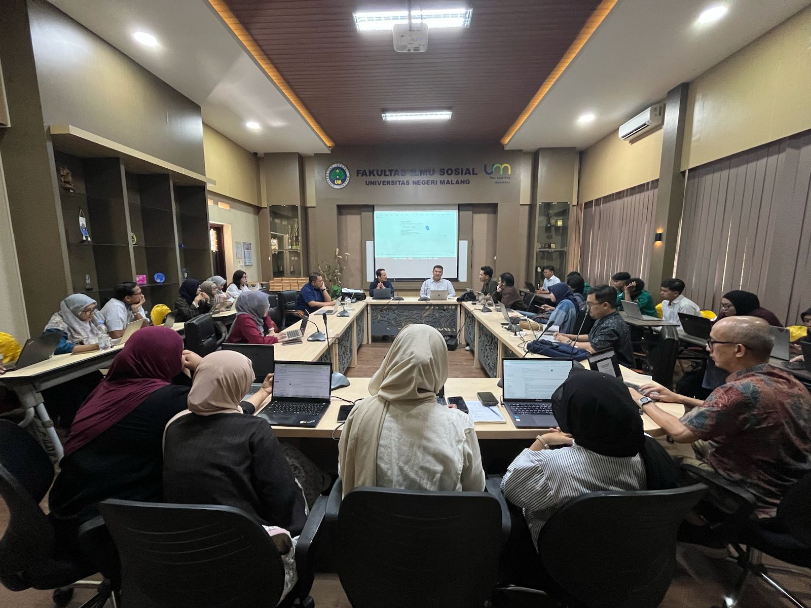Foto Academic Sharing Session