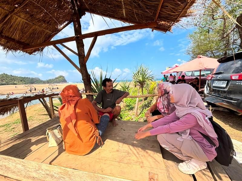 Pantau Pesisir Malang Selatan, UM Siapkan Strategi Pengembangan Pantai Wonogoro